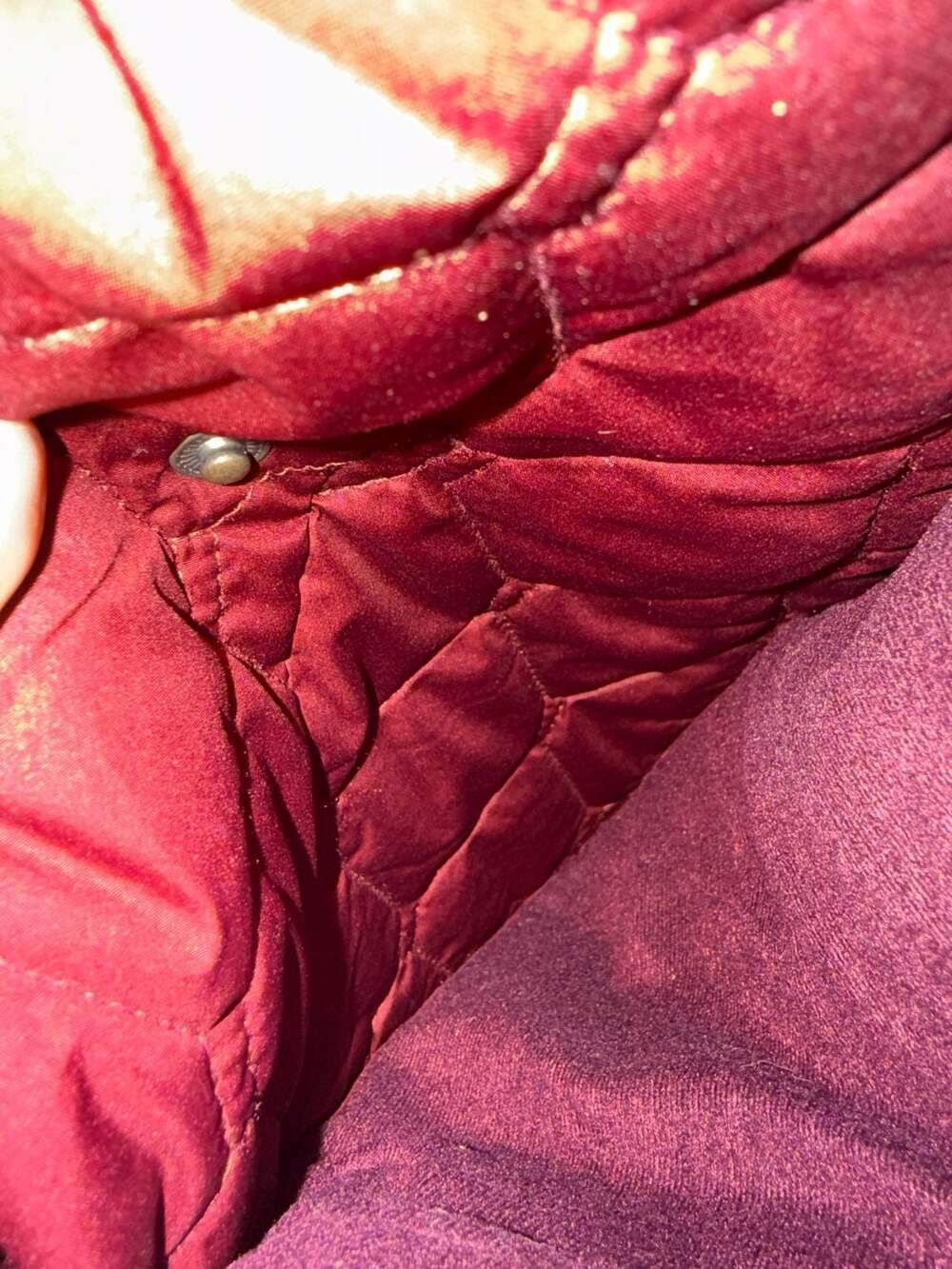 Eddie Bauer Women's Quilted Lightweight Zip-Up Jacket in Burgundy - Picture 3 of 8